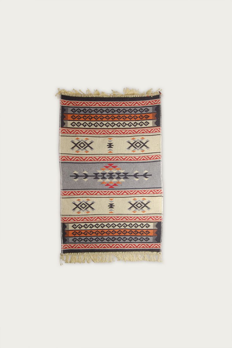 kilim rug - bathroom 