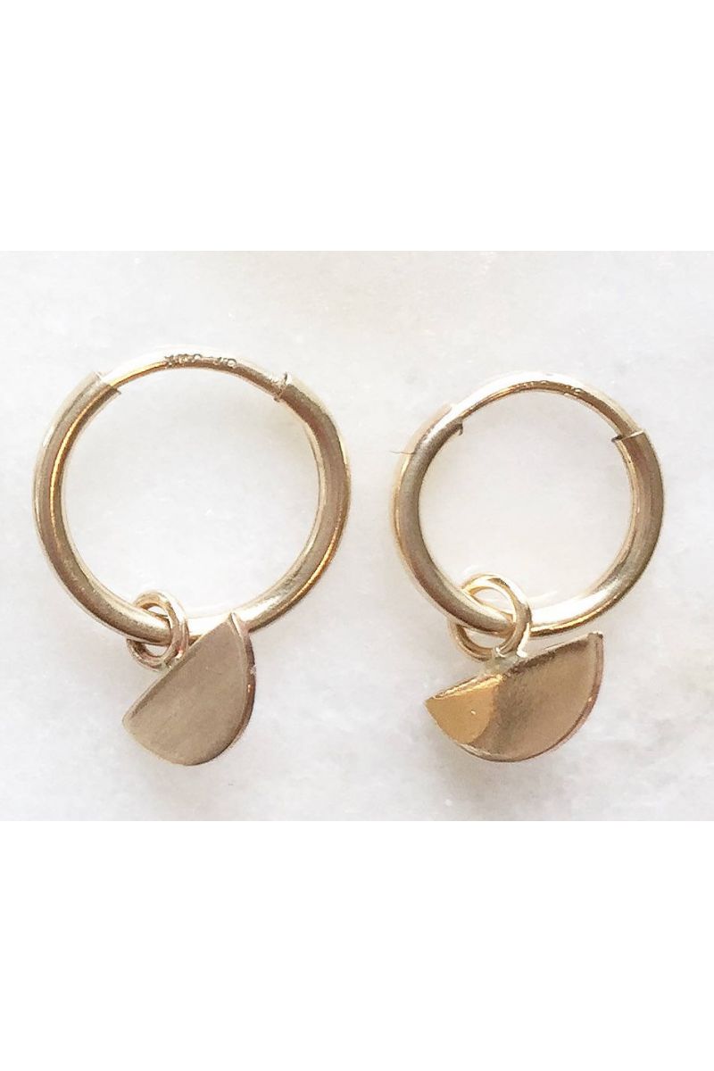 scale earring - gold